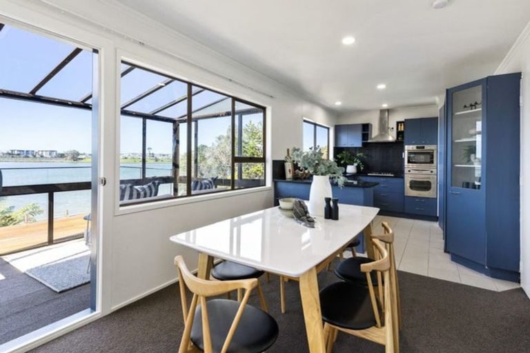 Photo of property in 27 Ferry Parade, Herald Island, Auckland, 0618