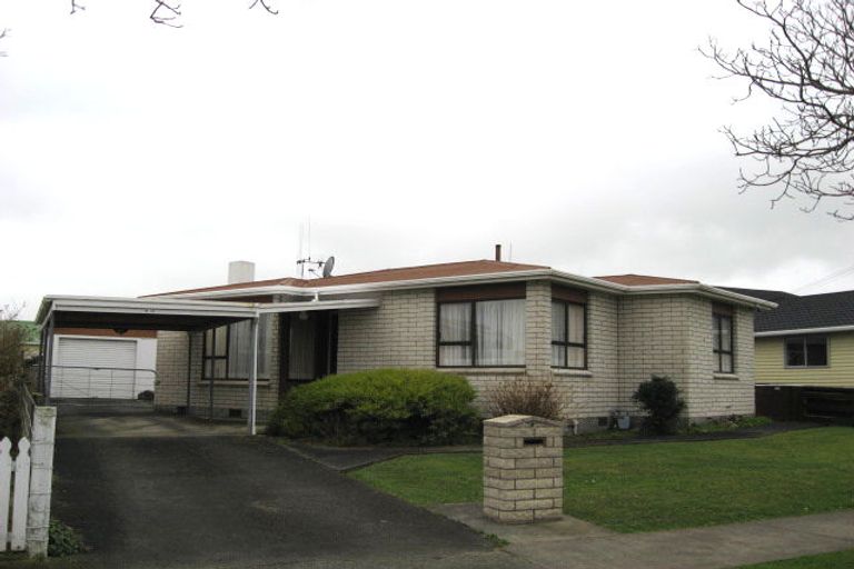 Photo of property in 615 Queen Street East, Levin, 5510