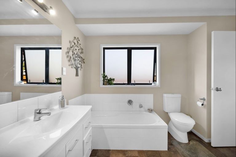 Photo of property in 109 Browne Street, Waitara, 4320