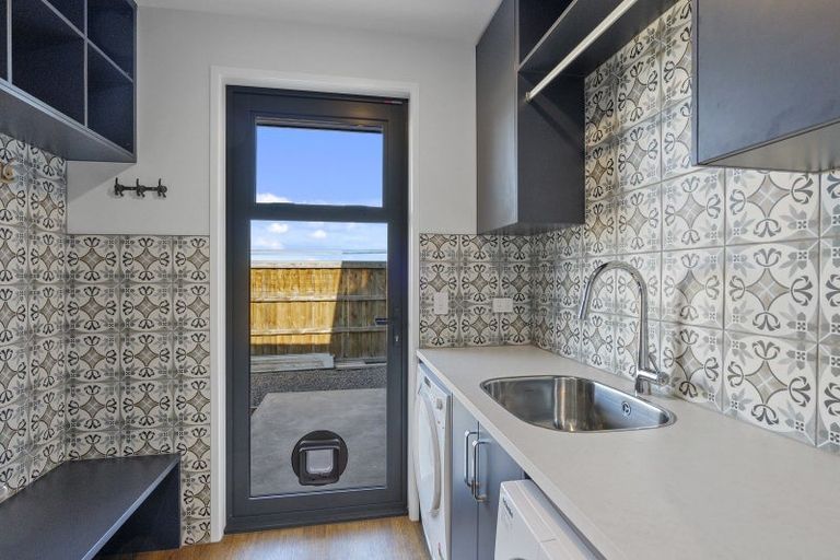 Photo of property in 6 Harrier Place, Amberley, 7410