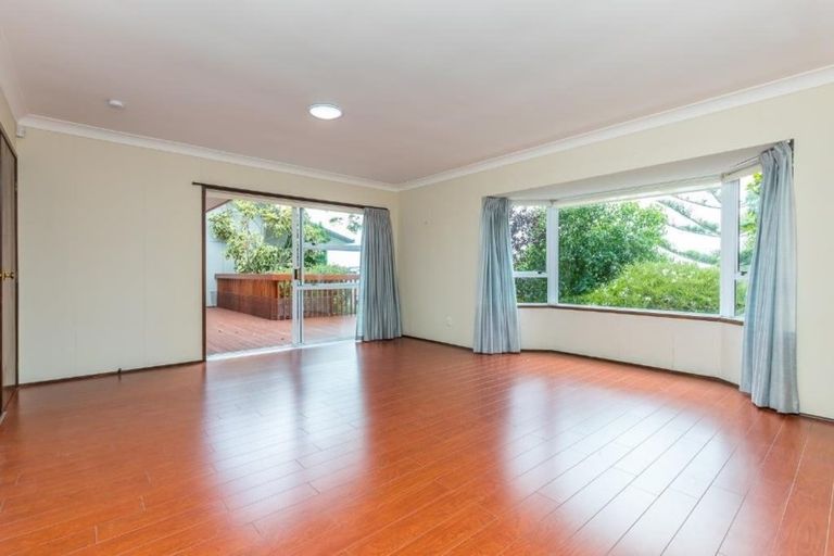 Photo of property in 13 Bellbird Rise, Murrays Bay, Auckland, 0630