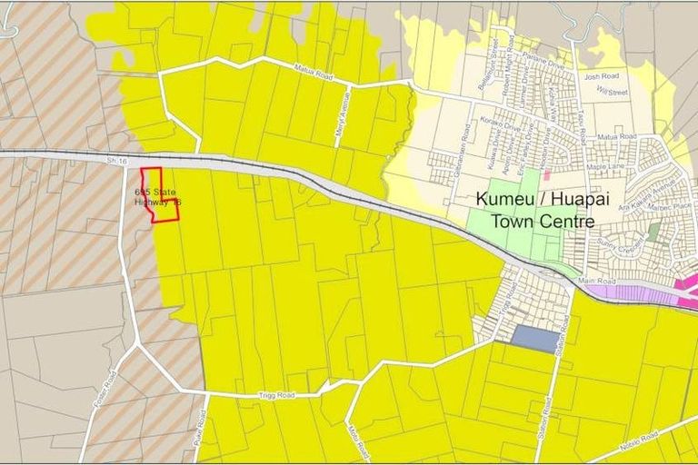Photo of property in 695 State Highway 16, Kumeu, 0891