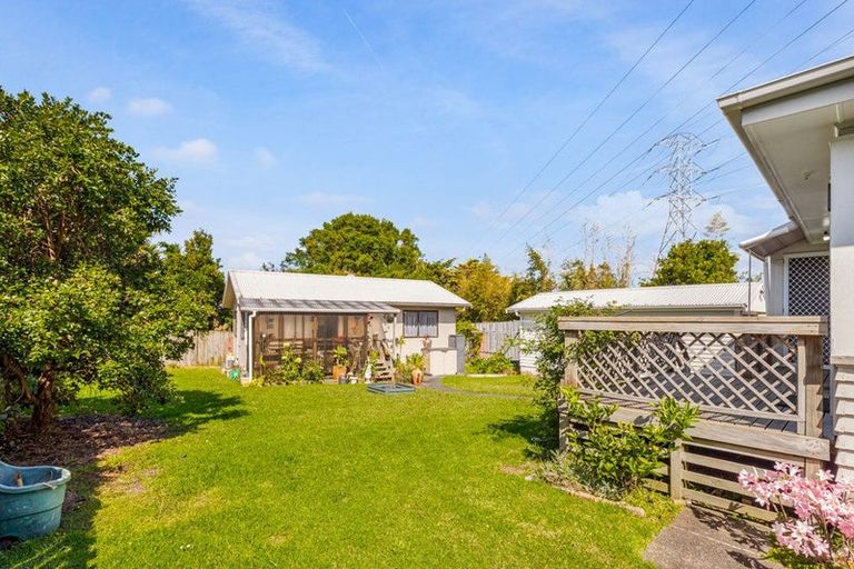 Photo of property in 255 Te Atatu Road, Te Atatu South, Auckland, 0610