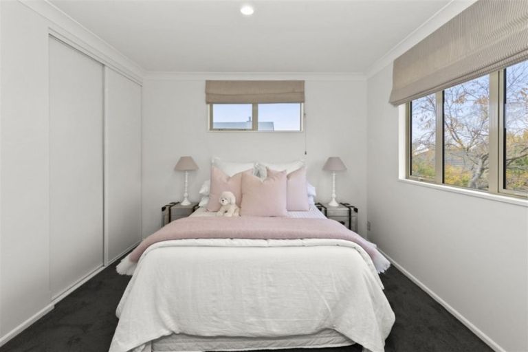 Photo of property in 8 Stableford Green, Burnside, Christchurch, 8053