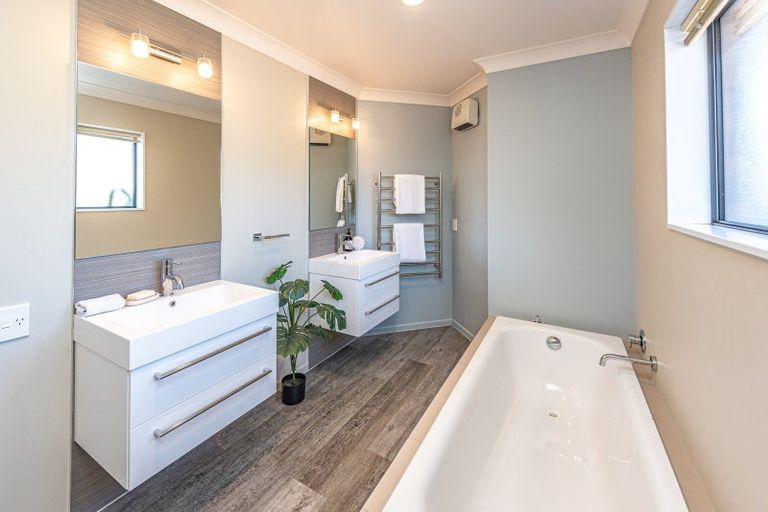 Photo of property in 12 Norfolk Drive, Otamatea, Whanganui, 4500