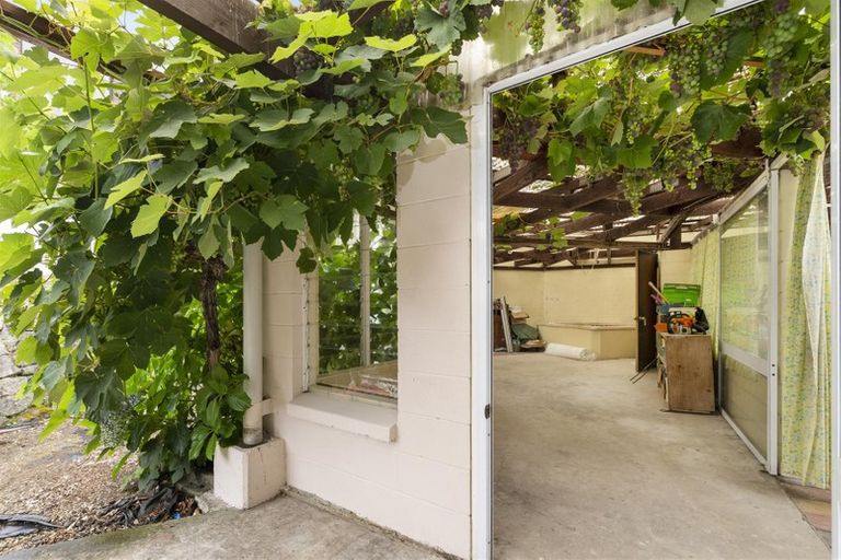 Photo of property in 3 Aries Place, Kawaha Point, Rotorua, 3010