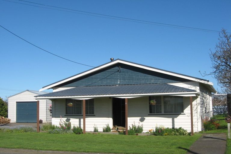 Photo of property in 43 Holland Crescent, Bulls, 4818