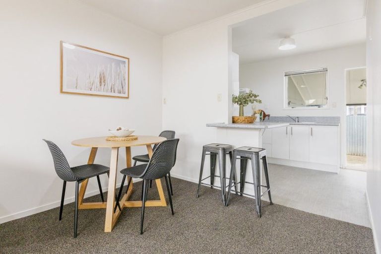 Photo of property in 94 Wynyard Crescent, Tamatea, Napier, 4112