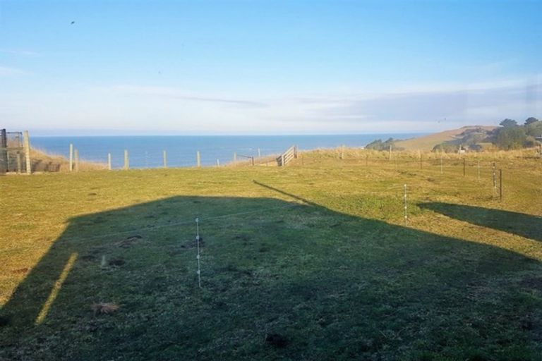 Photo of property in 876 Beach Road, Kakanui, Oamaru, 9495