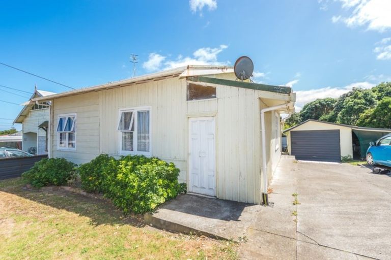 Photo of property in 17 Manuka Street, Castlecliff, Whanganui, 4501