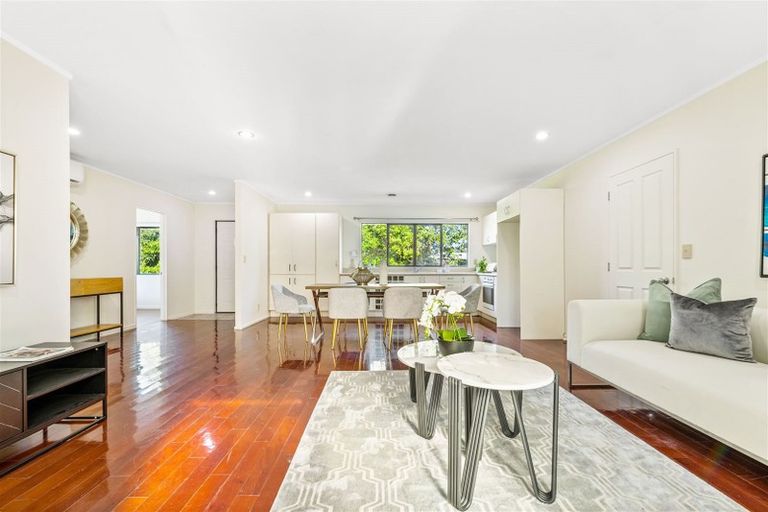 Photo of property in 4/17 Neta Grove, Henderson, Auckland, 0612