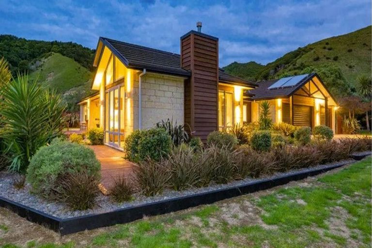 Photo of property in 133 Maui Pomare Road, Nikau Valley, Paraparaumu, 5032