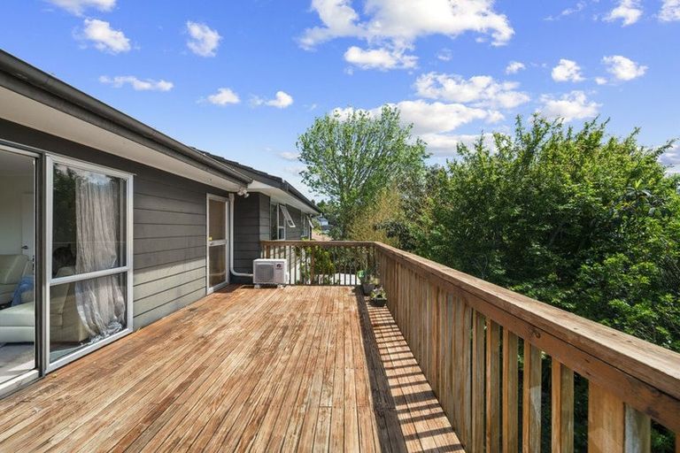 Photo of property in 6 Theban Place, Totara Vale, Auckland, 0629