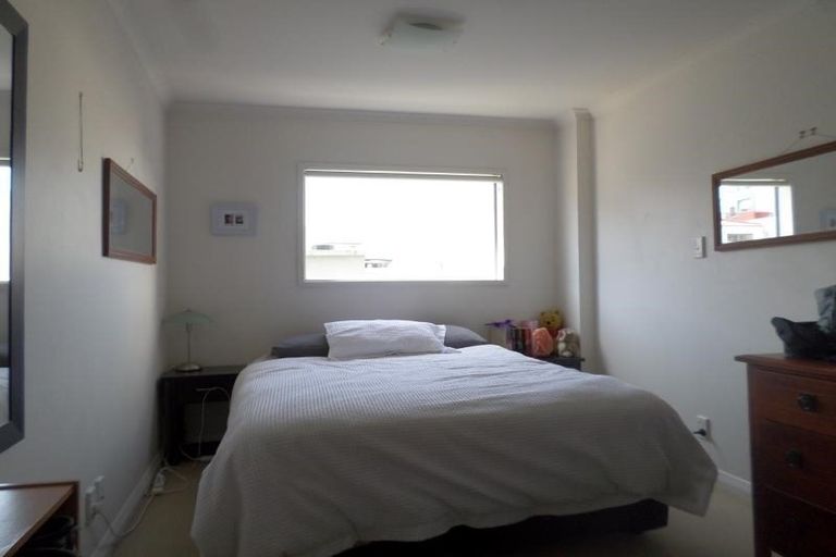 Photo of property in Monvie Apartments, 304/15 Holland Street, Te Aro, Wellington, 6011