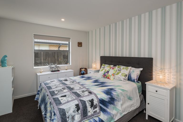 Photo of property in 43 Davaar Crescent, Broomfield, Christchurch, 8042