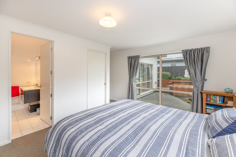 Photo of property in 69 Baker Street, New Brighton, Christchurch, 8083