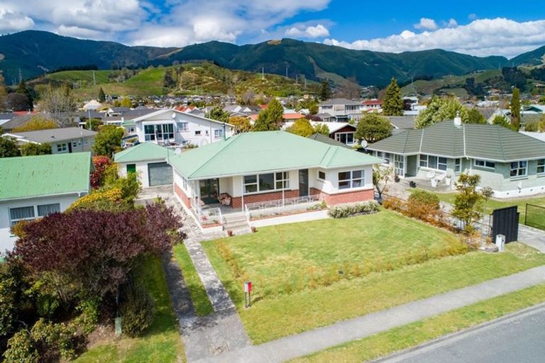 Photo of property in 13 Marlowe Street, Stoke, Nelson, 7011