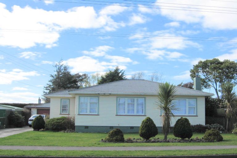 Photo of property in 13 Meadowvale Drive, Levin, 5510