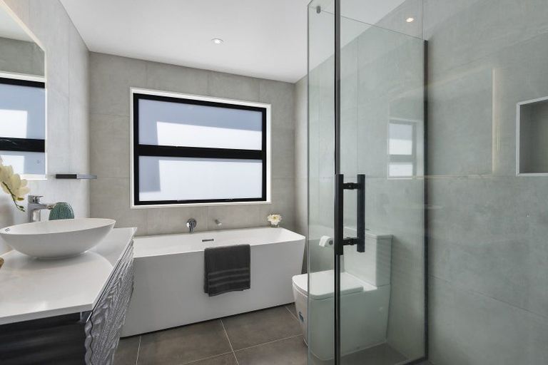 Photo of property in 345 Flat Bush School Road, Flat Bush, Auckland, 2019