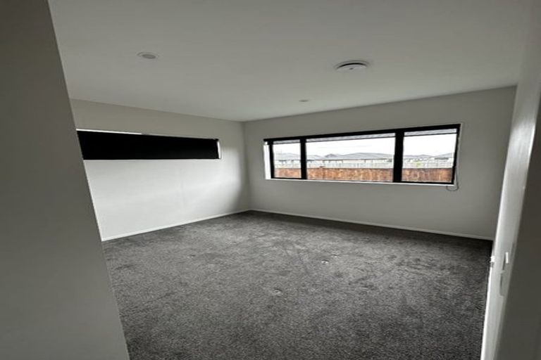 Photo of property in 26 Koroheke Road, Takanini, 2110