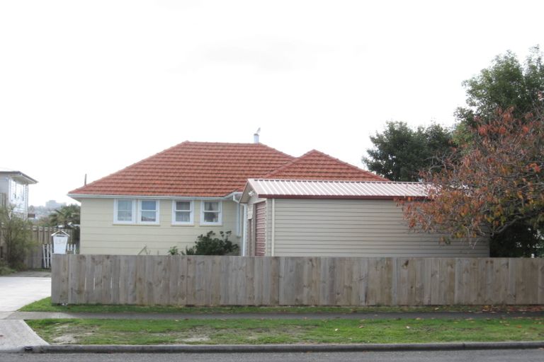 Photo of property in 134 Nuffield Avenue, Marewa, Napier, 4110