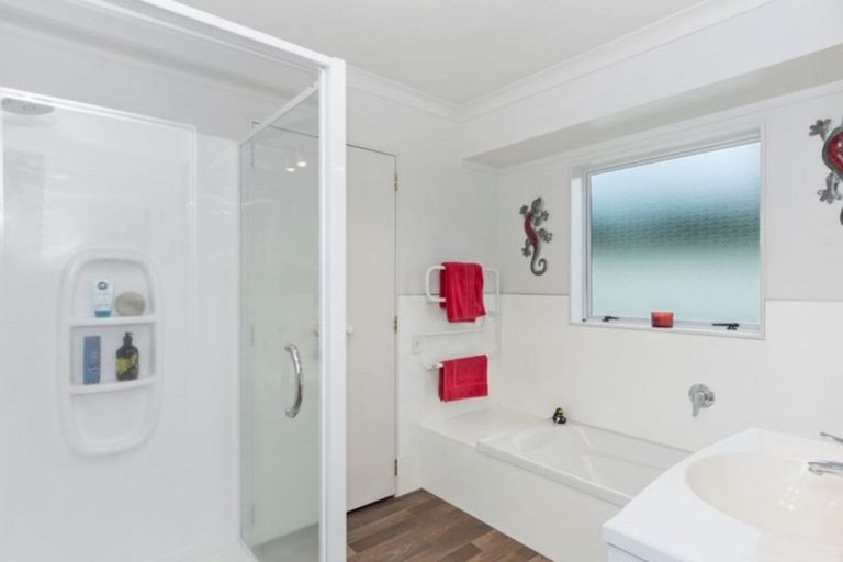 Photo of property in 52 Ocean Crest, Papamoa Beach, Papamoa, 3118