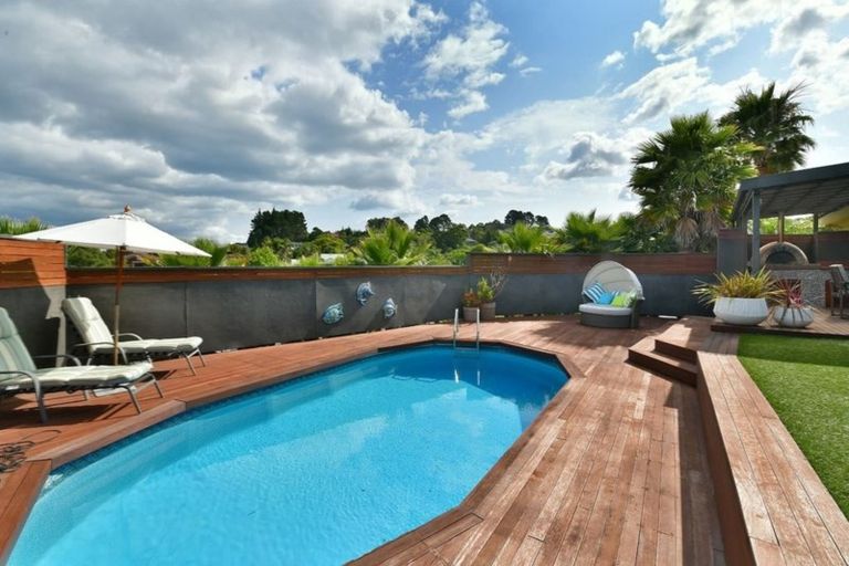 Photo of property in 8a Astrolabe Place, Gulf Harbour, Whangaparaoa, 0930