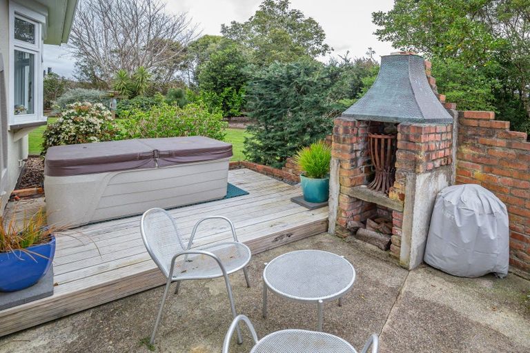 Photo of property in 170 Gladstone Road, Levin, 5571