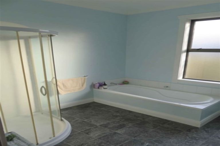 Photo of property in 12 Moa Street, Waikiwi, Invercargill, 9810