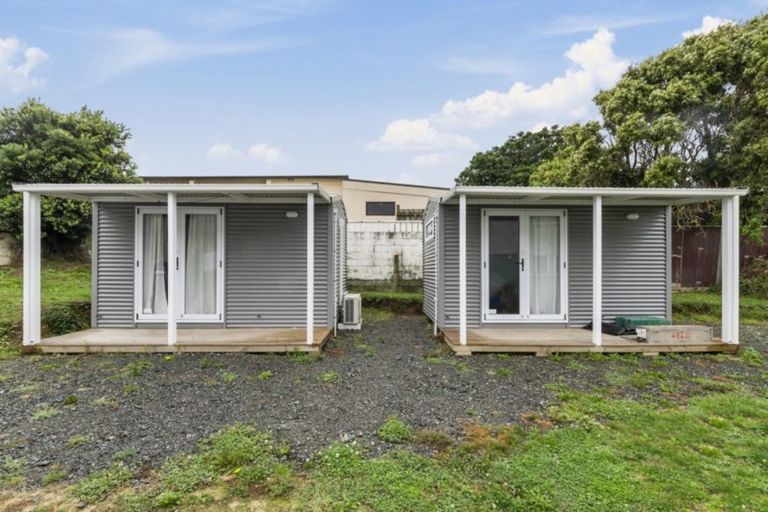 Photo of property in 6-8 Waihemo Street, Waitangirua, Porirua, 5024