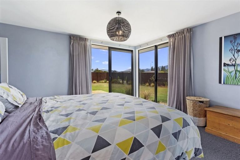 Photo of property in 12 Ruru Place, Oxford, 7430