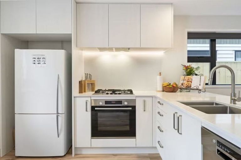 Photo of property in 2/72 Gibraltar Street, Howick, Auckland, 2014
