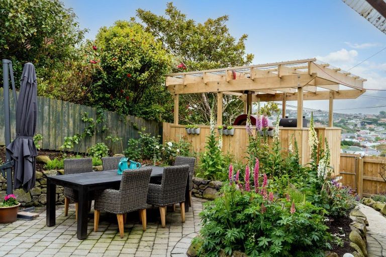 Photo of property in 21 Moana Crescent, Musselburgh, Dunedin, 9013