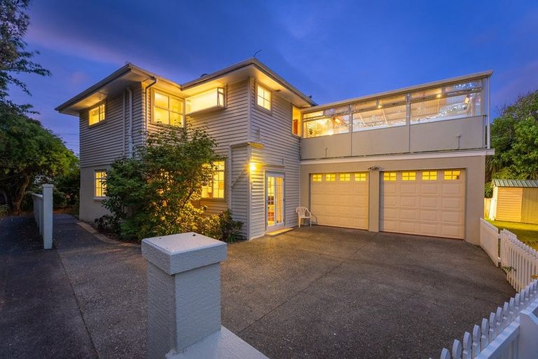 Photo of property in 10 Douglas Street, Paraparaumu Beach, Paraparaumu, 5032