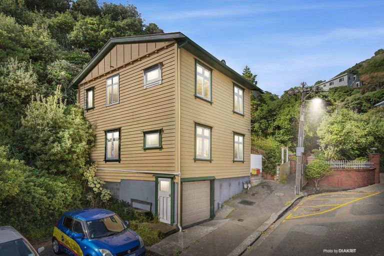 Photo of property in 3a Linwood Way, Island Bay, Wellington, 6023