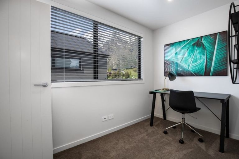 Photo of property in 1b Rannoch Drive, Jacks Point, Queenstown, 9371