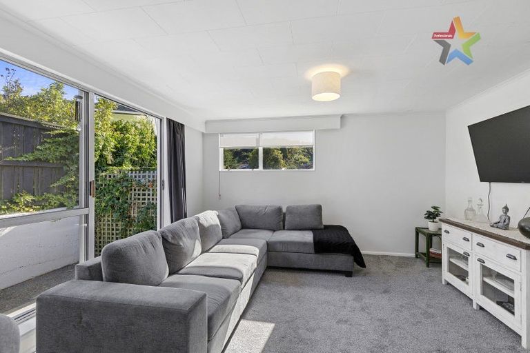 Photo of property in 187a Major Drive, Kelson, Lower Hutt, 5010