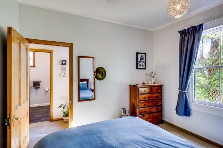 Photo of property in 6 Little Burke Street, Hospital Hill, Napier, 4110