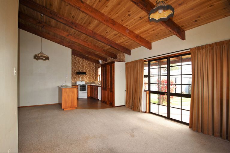 Photo of property in 12 Ashworth Street, Alexandra, 9320