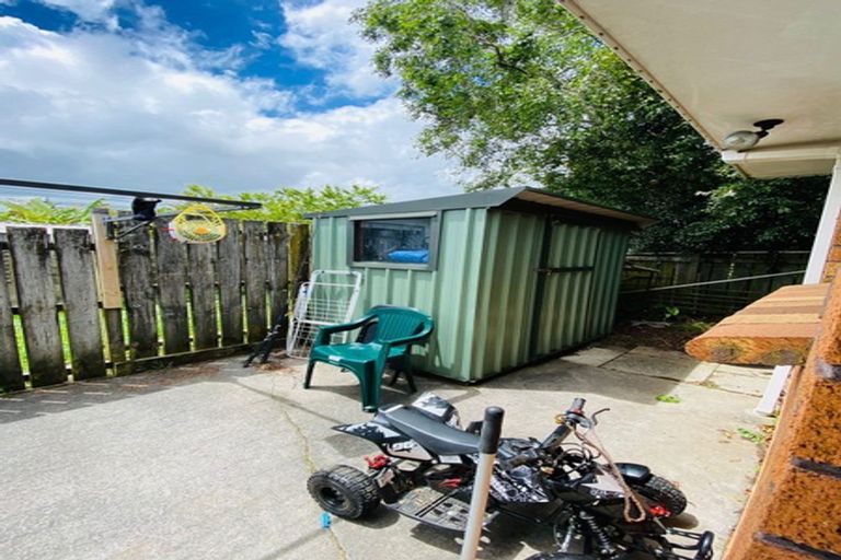 Photo of property in 2/10 Wilisa Rise, Goodwood Heights, Auckland, 2105