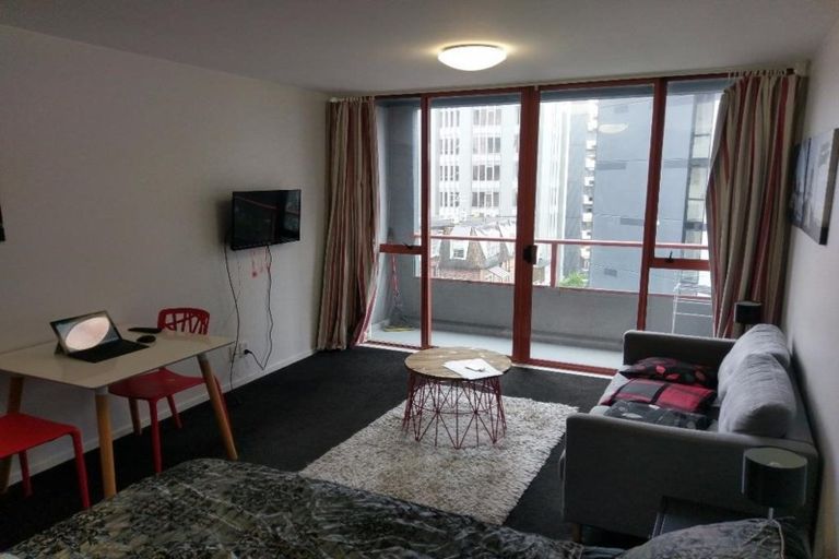 Photo of property in Cintra Apartments, 7l/3 Whitaker Place, Grafton, Auckland, 1010