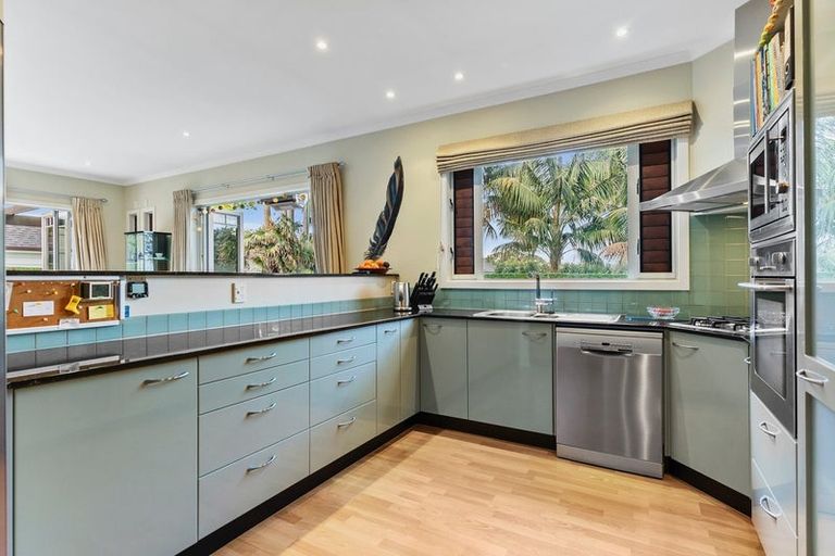 Photo of property in 205a Hurstmere Road, Takapuna, Auckland, 0622