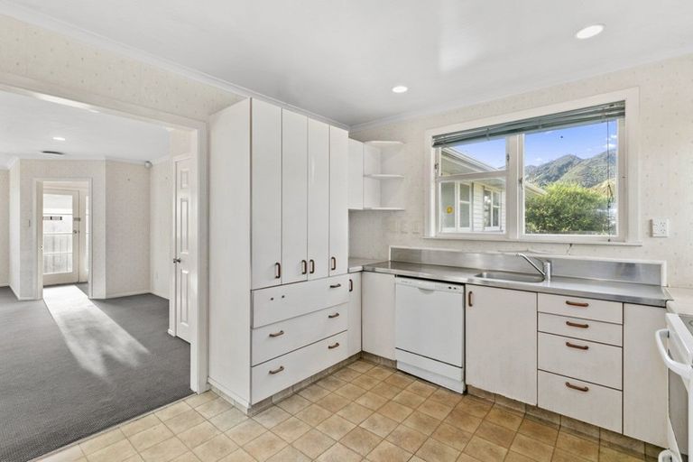 Photo of property in 2/352 Oxford Terrace, Avalon, Lower Hutt, 5011