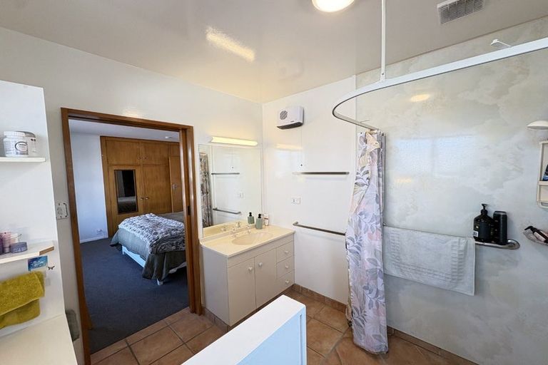 Photo of property in 28 Mountbatten Street, New Brighton, Christchurch, 8061