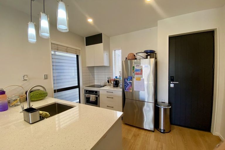 Photo of property in 6 Parahau Road, Papakura, 2110