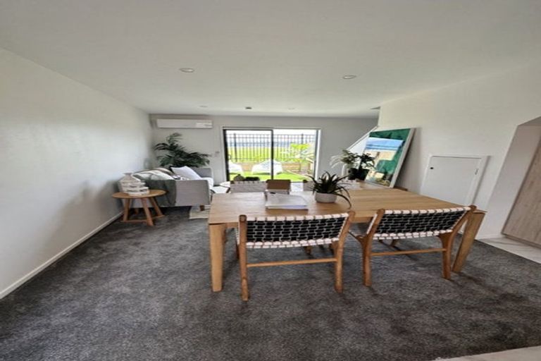 Photo of property in 1b Hamurana Place, Te Atatu Peninsula, Auckland, 0610
