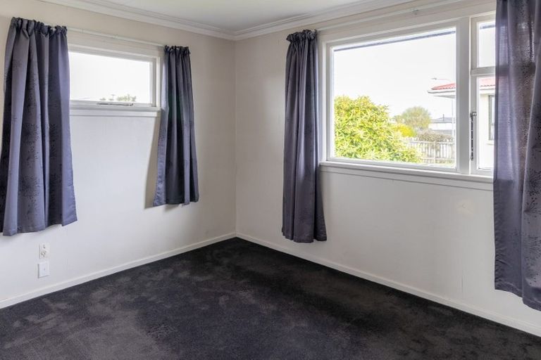 Photo of property in 16 Forfar Crescent, Rockdale, Invercargill, 9812