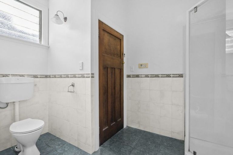 Photo of property in 84 Kilbirnie Crescent, Kilbirnie, Wellington, 6022