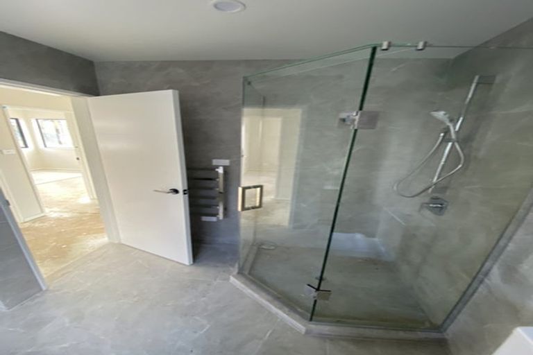 Photo of property in 36d Eastern Beach Road, Bucklands Beach, Auckland, 2012