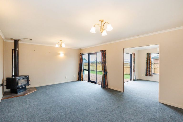Photo of property in 27 Parnell Heights Drive, Kelvin Grove, Palmerston North, 4414